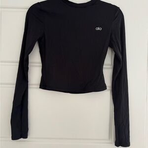 ALO Yoga Black Long Sleeve Tee